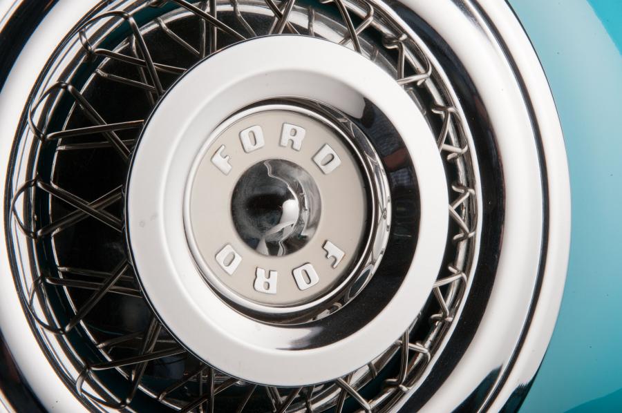  Ford Thunderbird 1956 года  (фото 2 из 56)